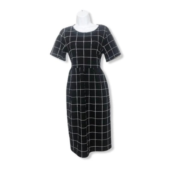 Wren and Ivory Maternity Dress - Picture 5 of 5